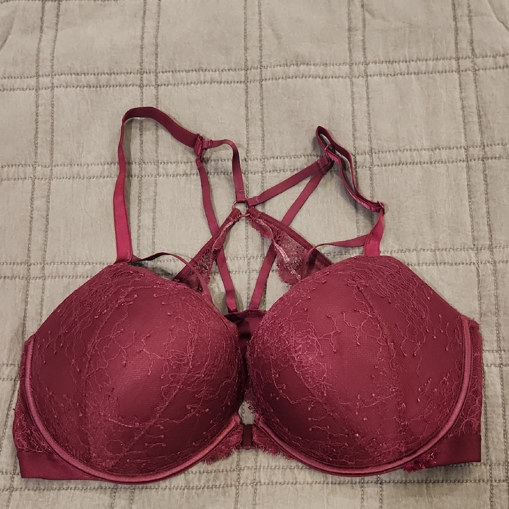 Victoria's Secret Burgundy Lace Bra With Beautiful Front Strap Detail Size 40D